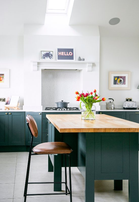Dark Green Shaker Kitchen 3v – John Willox Kitchen Design