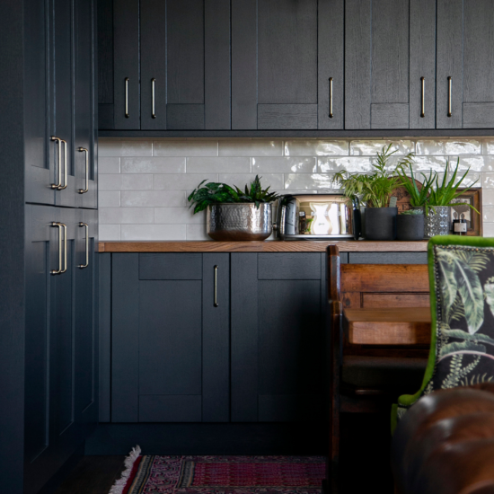 Charcoal Kitchen Feature 1. Designed by John Willox Kitchen Design.