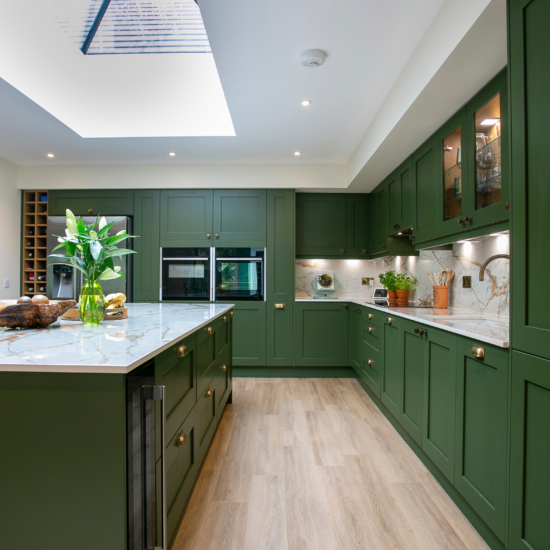 Green bespoke kitchen design. John Willox Kitchen Design Aberdeen. Ellon. Green Kitchen. Shaker Kitchen. Kitchen Island. Large L-Shaped Kitchen. Feature Image 1